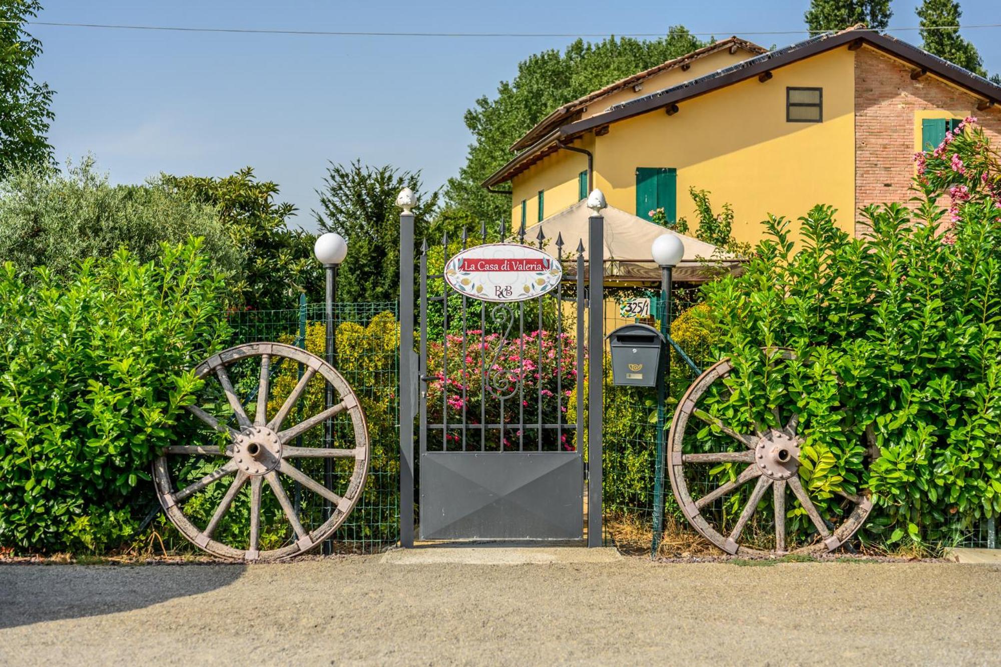 La Casa Di Valeria - Modena Módena Exterior foto