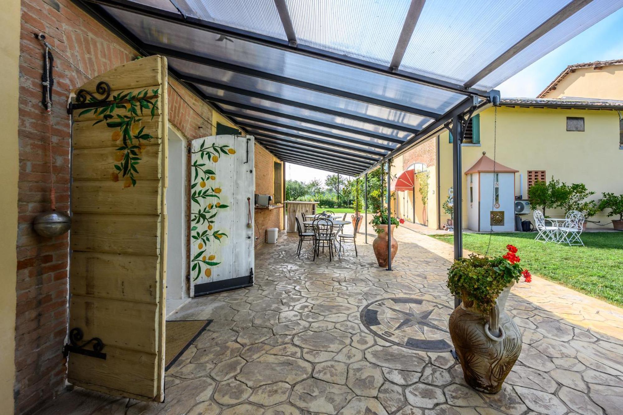 La Casa Di Valeria - Modena Módena Exterior foto