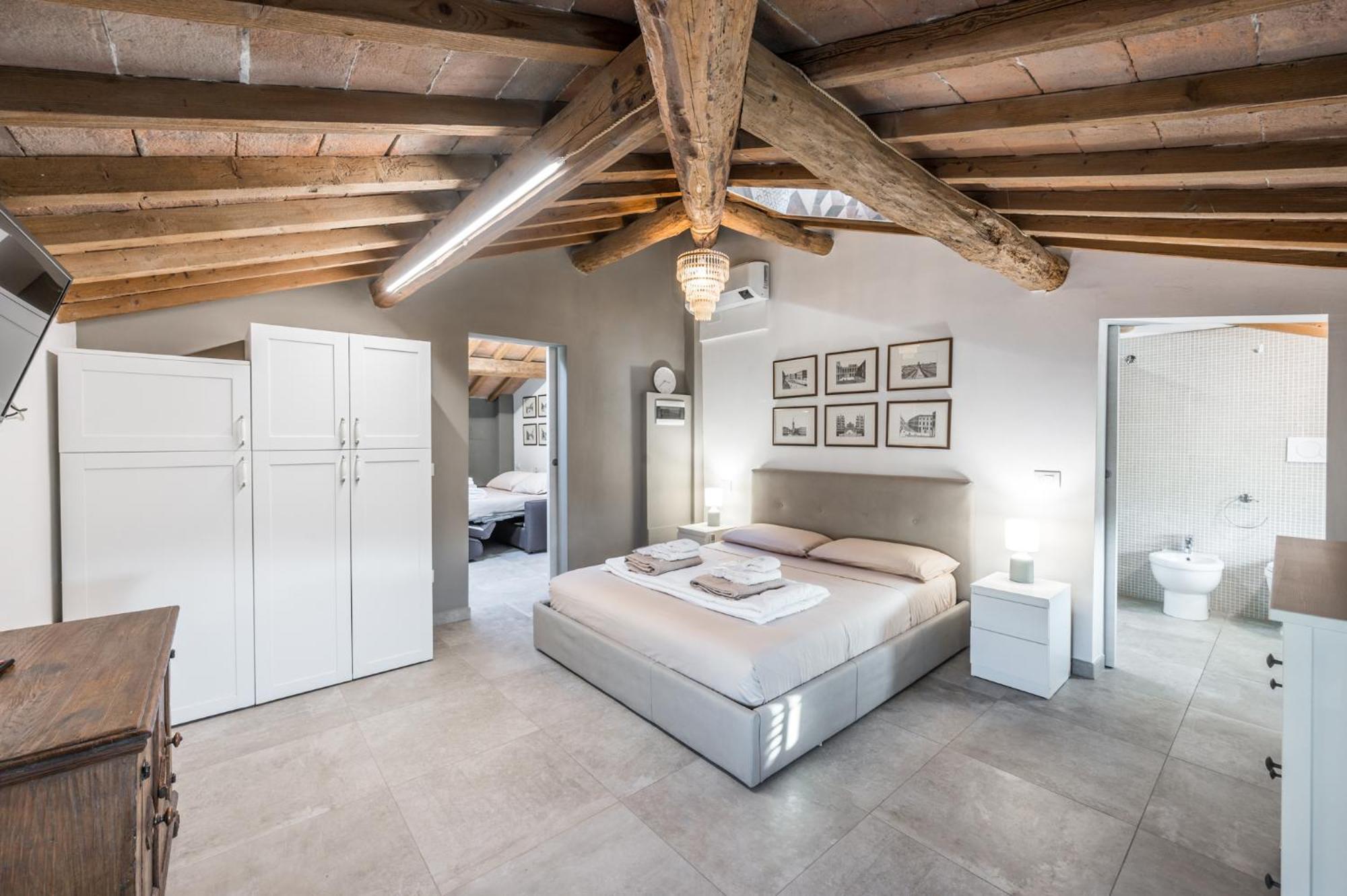 La Casa Di Valeria - Modena Módena Exterior foto