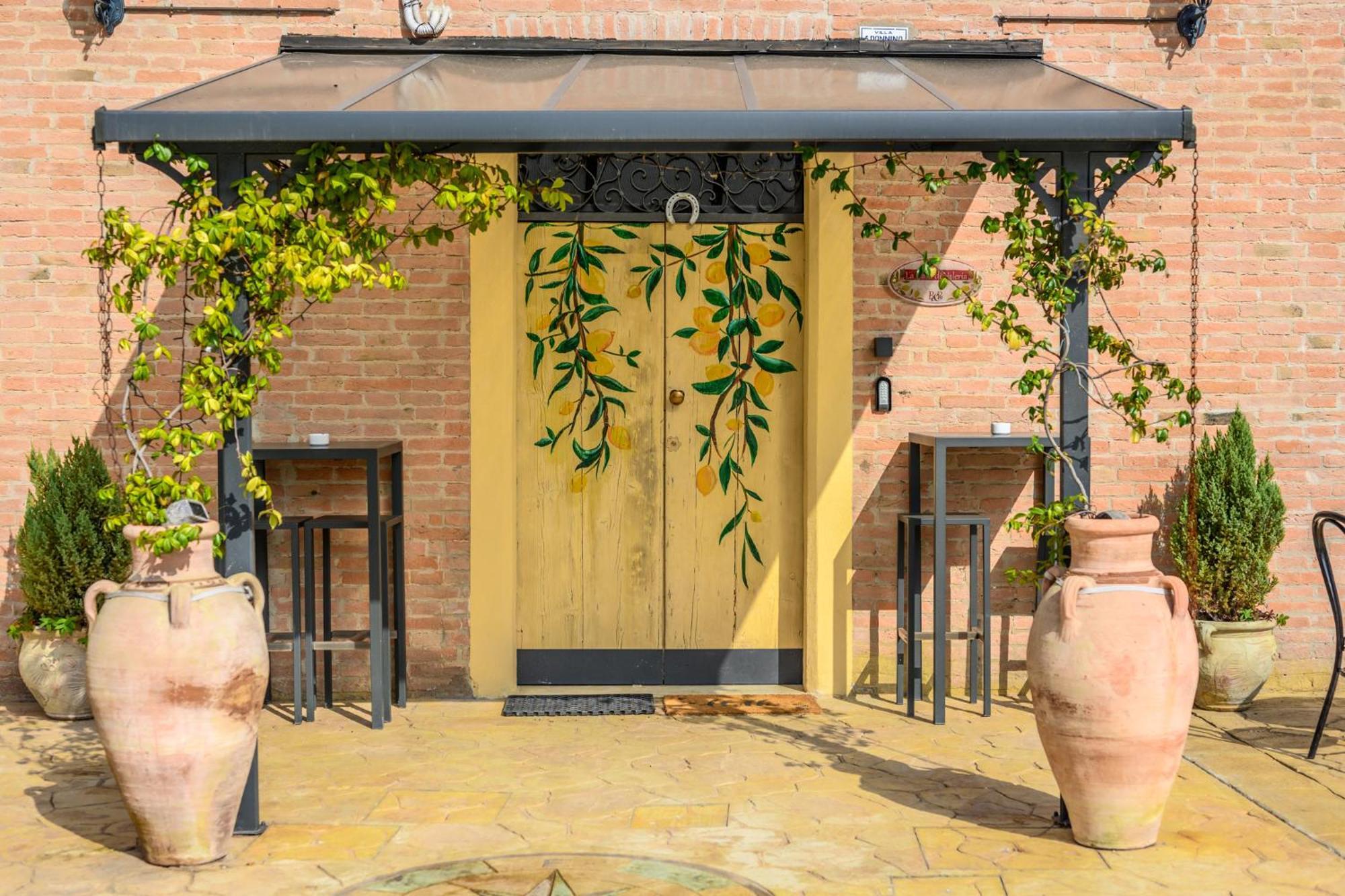 La Casa Di Valeria - Modena Módena Exterior foto