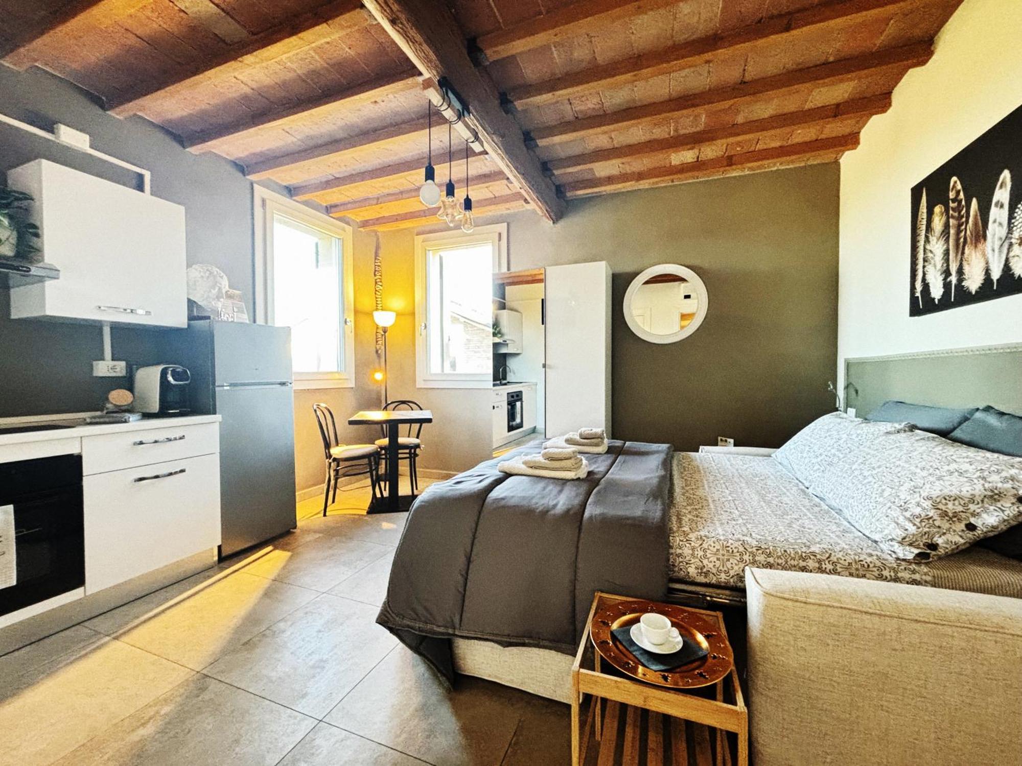 La Casa Di Valeria - Modena Módena Exterior foto